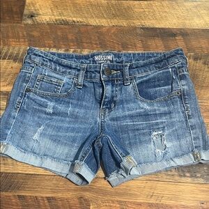 Vintage Mossimo Supply Co. Low Rise Distressed Shorts (7)